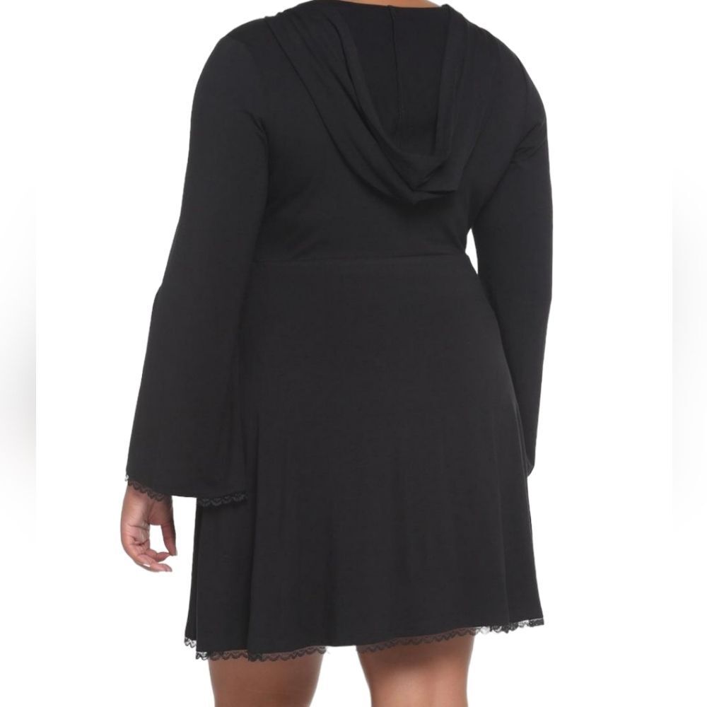Plus Size Black‎ Lace Up Front Hooded Dress - Picture 3 of 6